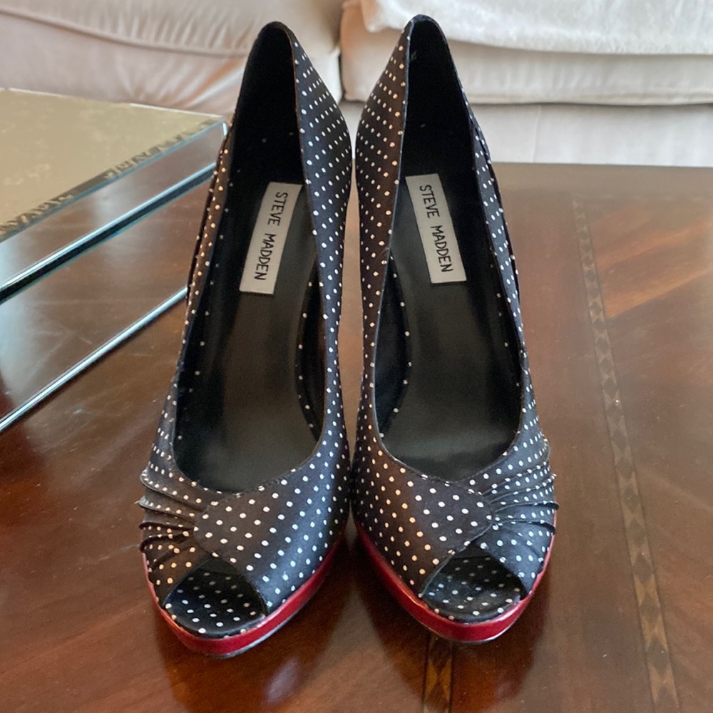 Brand NEW Steve Madden open toe heels